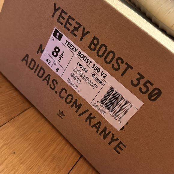 Yeezy boost 350 V2 size 8.5 ships in box - Picture 5 of 6
